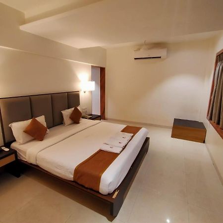 Abhishek Beach Resort And Spa Ganpatipule Luaran gambar