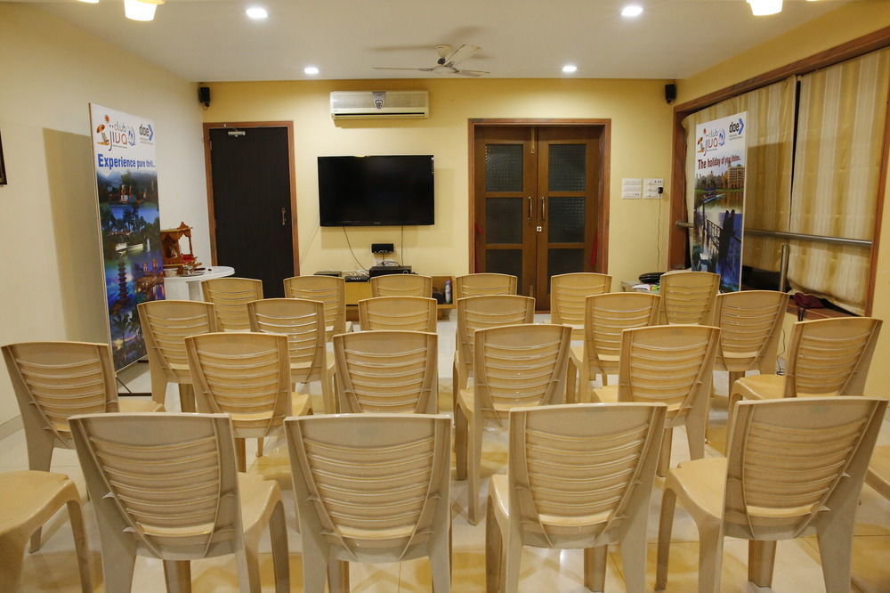 Abhishek Beach Resort And Spa Ganpatipule Luaran gambar