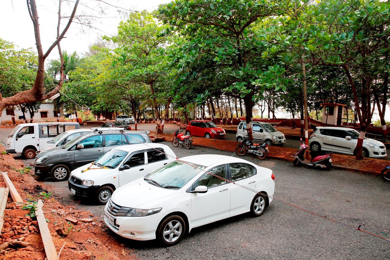 Abhishek Beach Resort And Spa Ganpatipule Luaran gambar