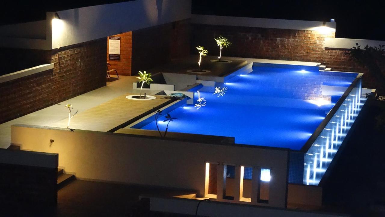 Abhishek Beach Resort And Spa Ganpatipule Luaran gambar