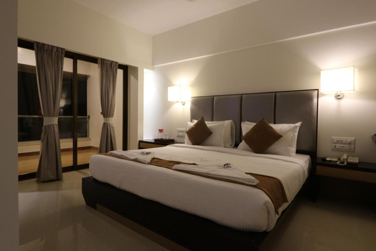 Abhishek Beach Resort And Spa Ganpatipule Luaran gambar