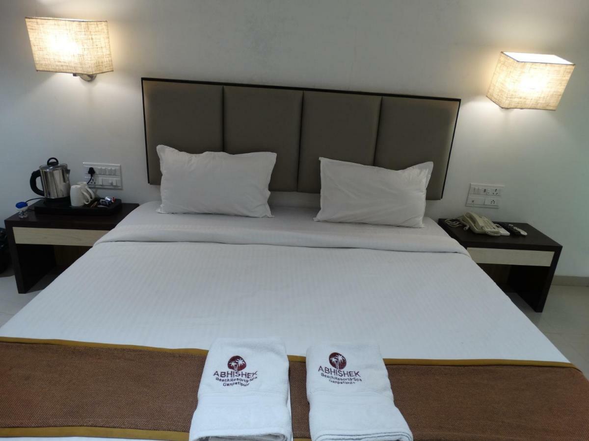 Abhishek Beach Resort And Spa Ganpatipule Luaran gambar