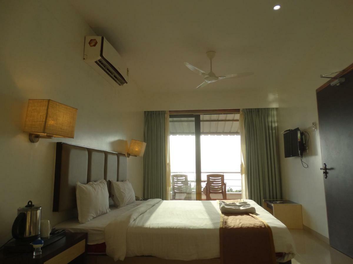 Abhishek Beach Resort And Spa Ganpatipule Luaran gambar