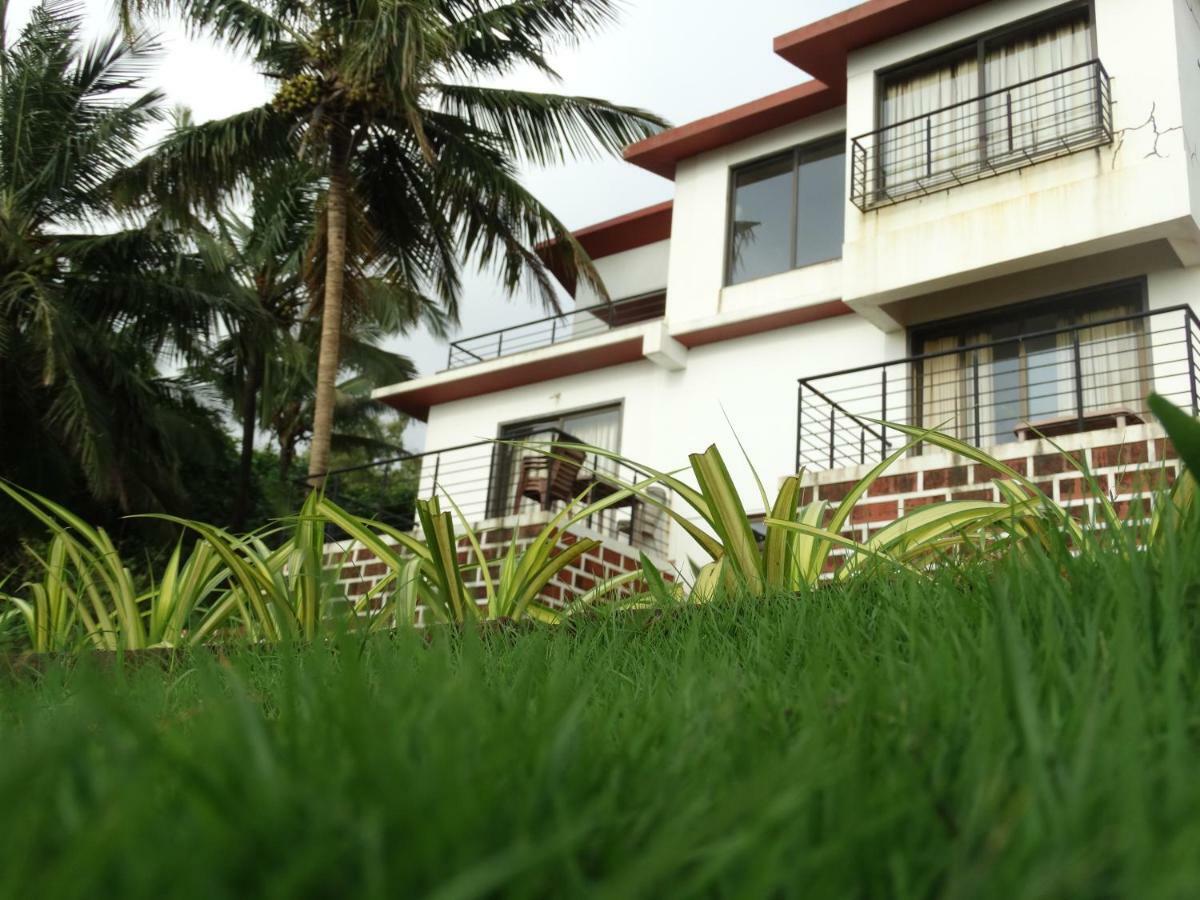 Abhishek Beach Resort And Spa Ganpatipule Luaran gambar